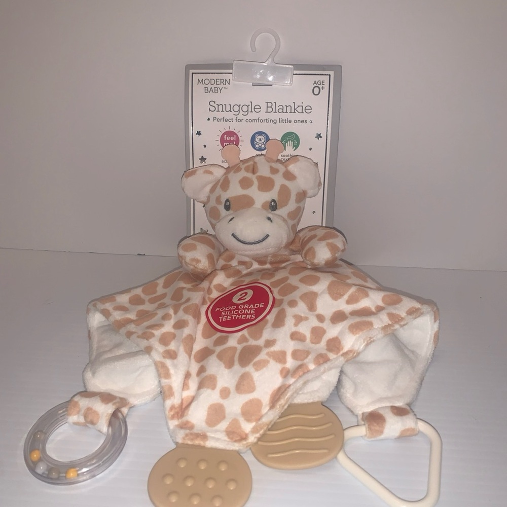Beige Giraffe Snuggle Blankie with Teethers